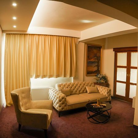 Hotel 락타치 외부 사진